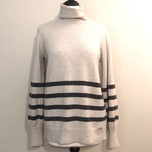 Michael Kors M Oatmeal and Brown Turtle Neck, M